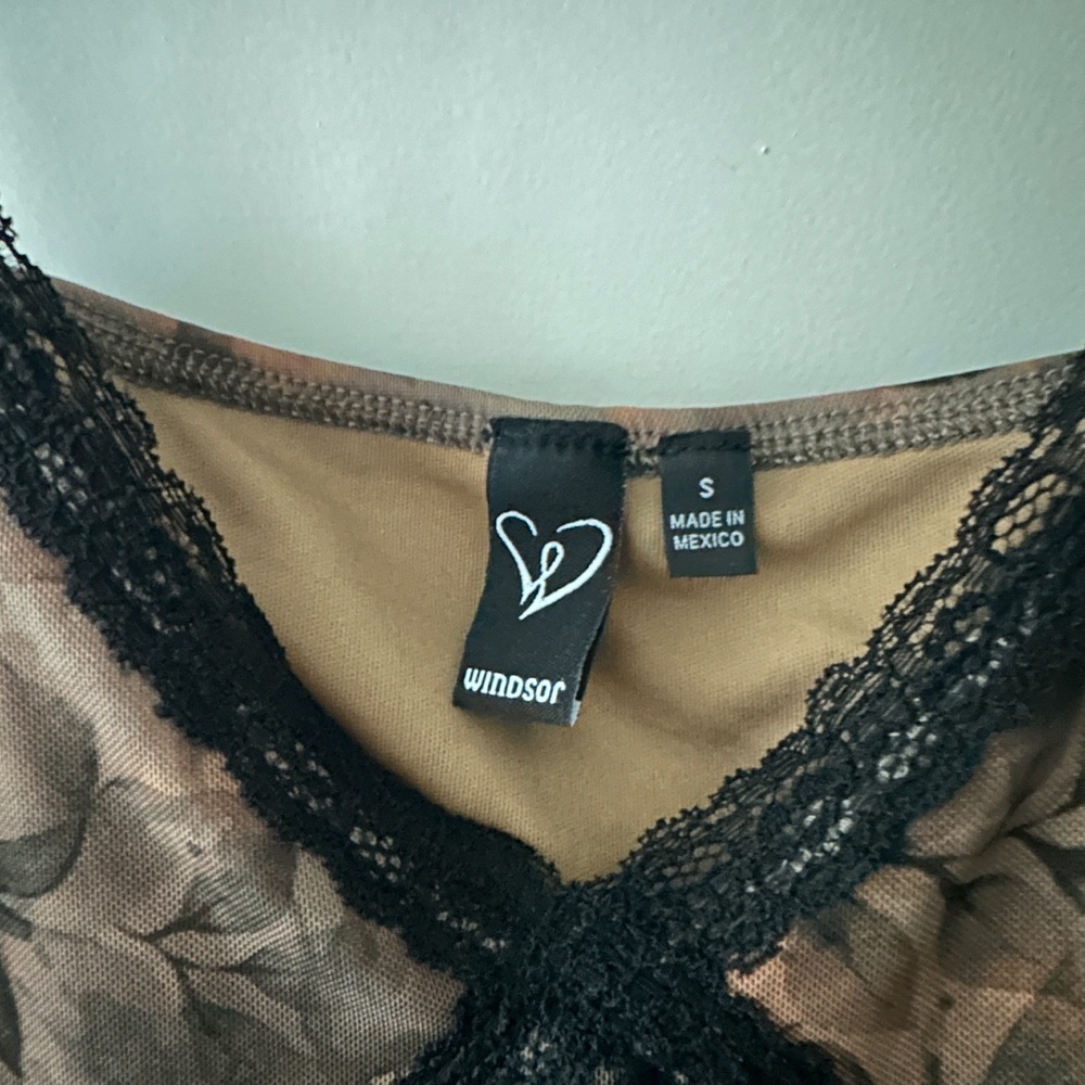 Windsor Ruffle Tank - Picture 3 of 3
